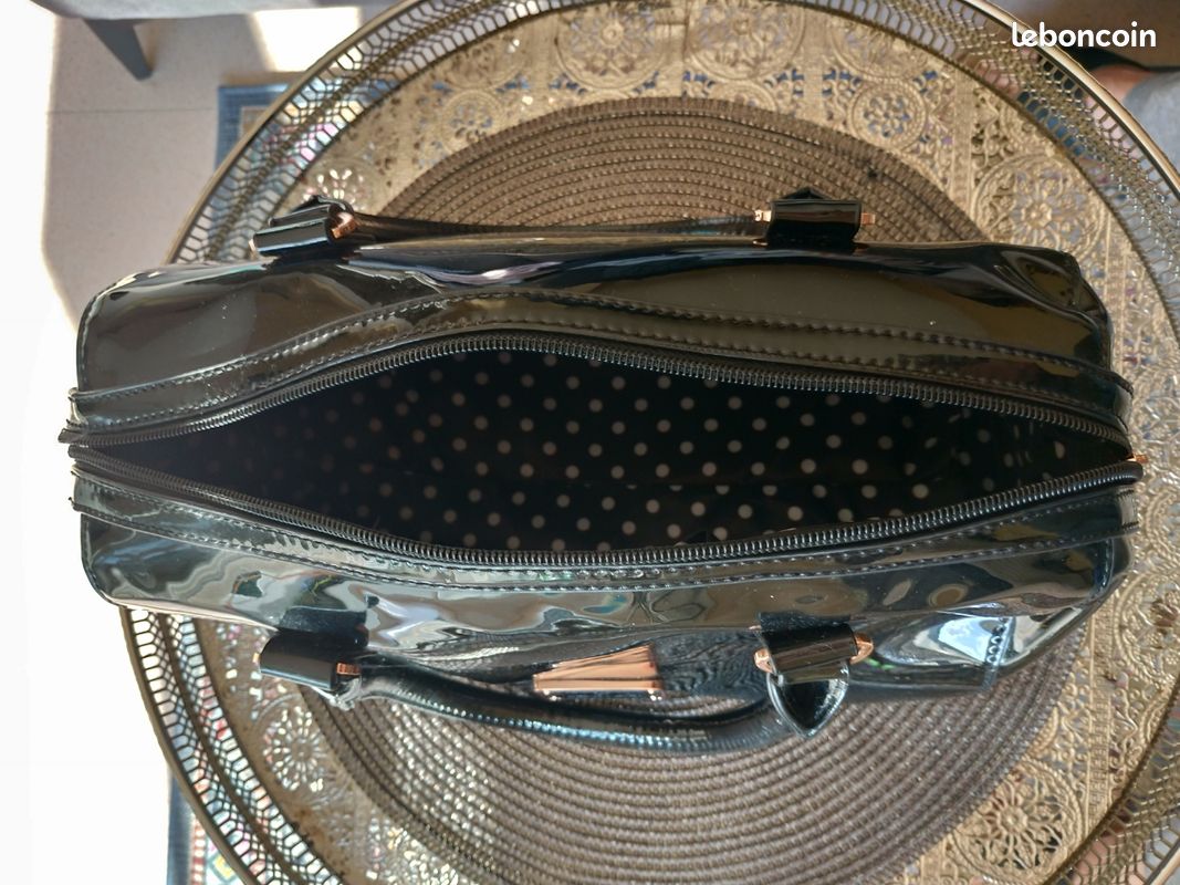 Sac Cabas Noir Naf Naf - Vinyle - 35x20x15 Cm - Occasion Très Bon état