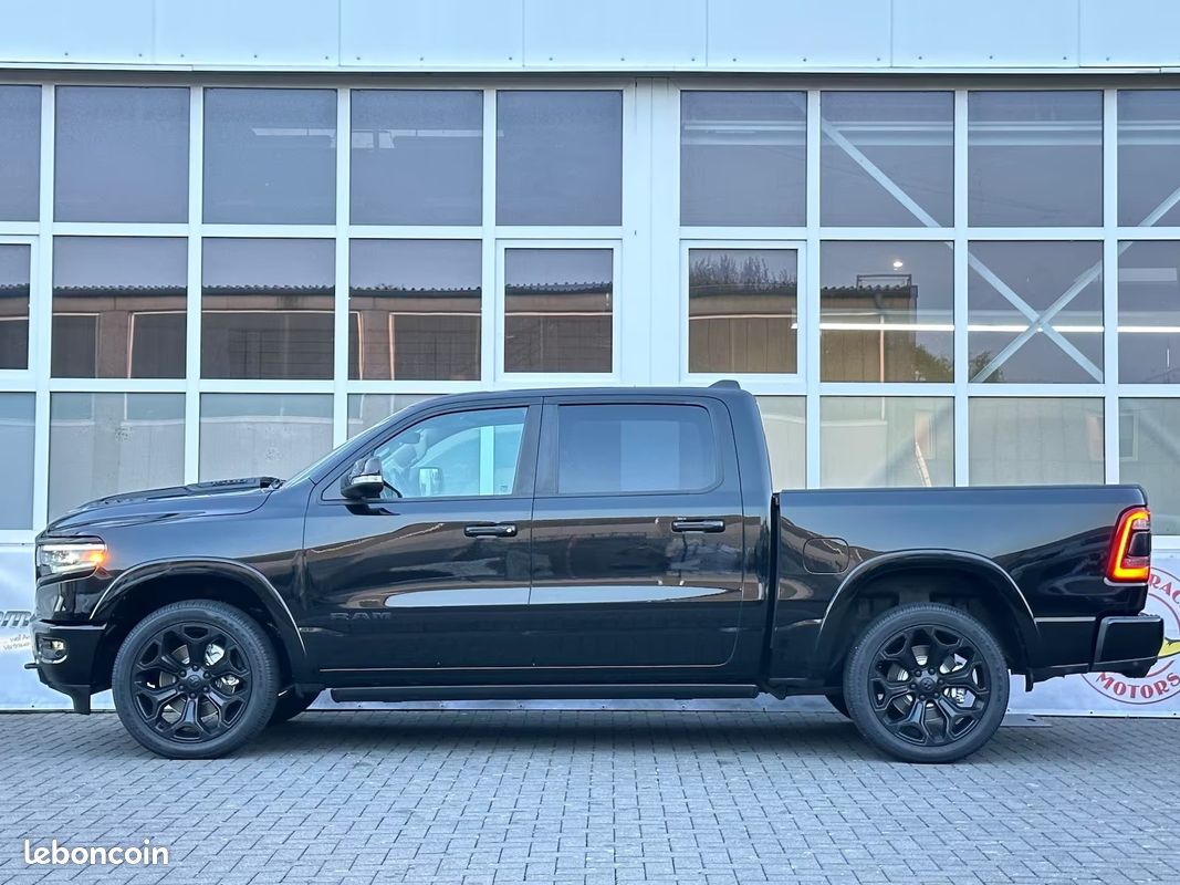 Dodge RAM 1500 Limited 5.7 HEMI eTorque 401 ch 4x4 – Pano – Harman Kardon – 360° – E-Step (image 4)