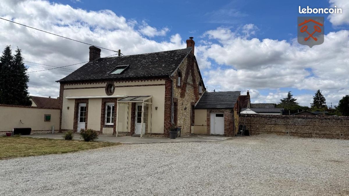 Maison 4 pièces 120 m² · à Moulins-la-Marche · 120 m² · 209 000 €