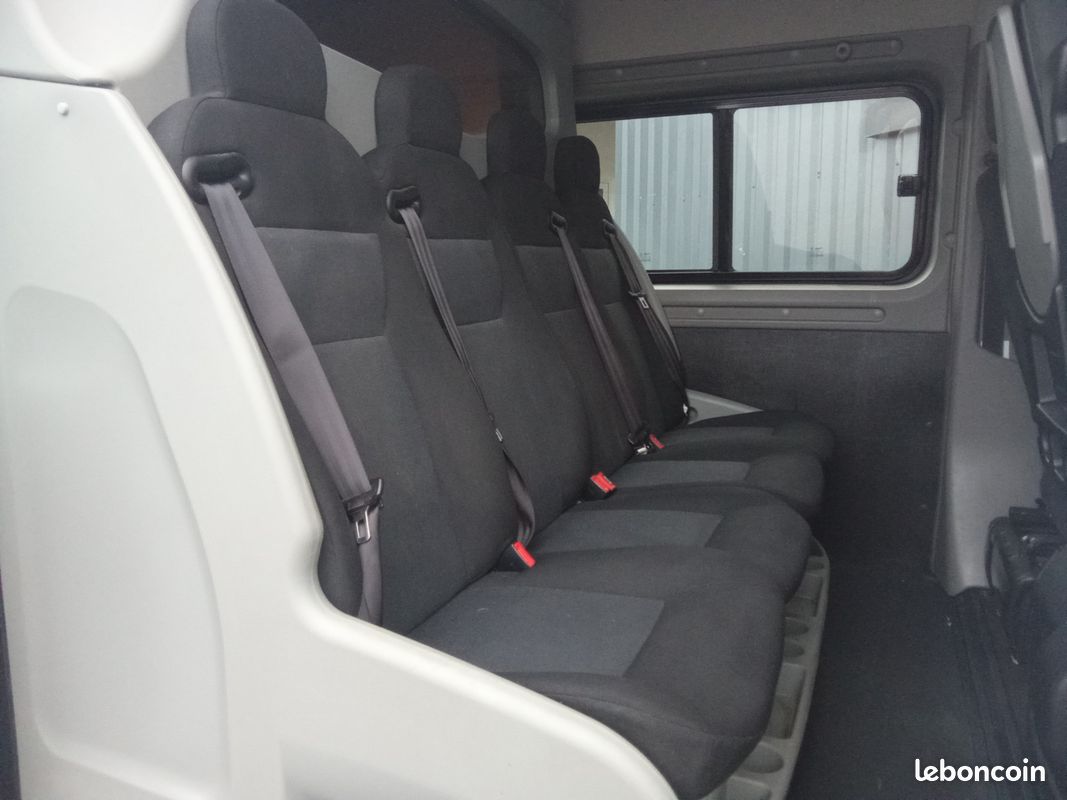 RENAULT Master III L2H2 3300 2.3 DCI 135 Cabine Approfondie 7 Places Grand Confort (image 4)