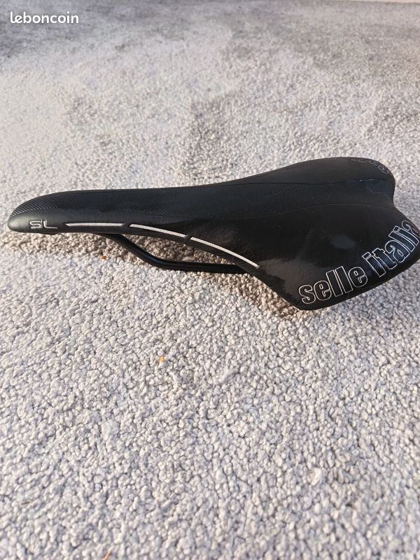 Selle Vélo Route Selle Vélo Femme Selle Italia Lady Gel Flow Noir S2 Noir Ajouree Manganese