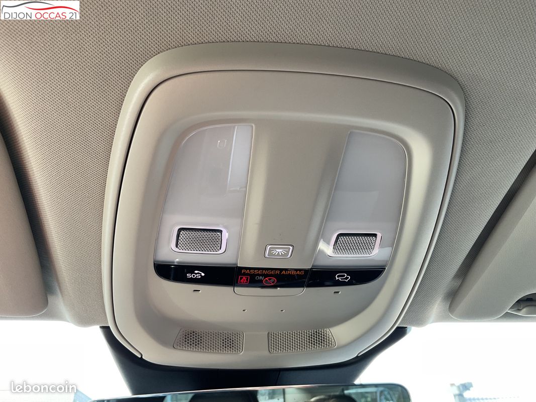 VOLVO XC60 B4 (Diesel) 197 ch Geartronic 8 R-Design (image 39)