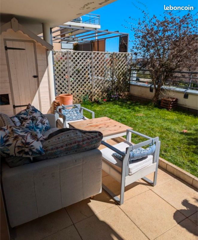 Appartement 2 pièces 44 m² · à Gex · 44 m² · 245 000 €