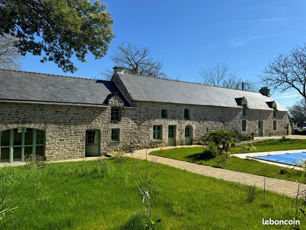 Maison 7 pièces 348 m² · à Baud · 348 m² · 689 130 €
