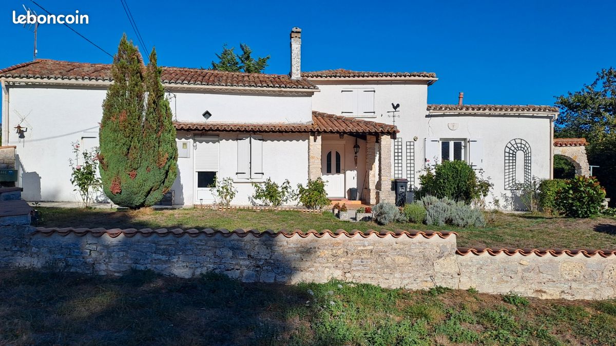 Maison 5 pièces 130 m² · à Vouzan · 130 m² · 160 000 €