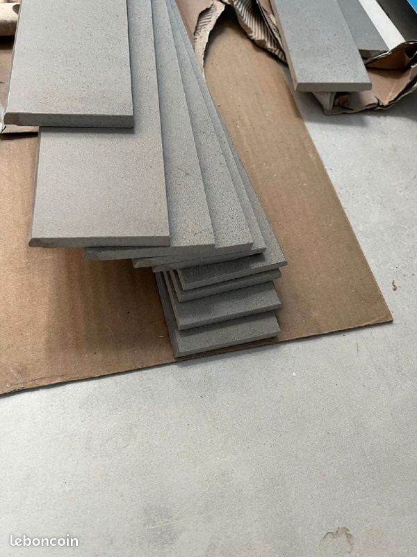 Plinthes en grès cérame gris (image 1)