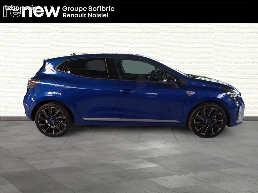 Renault Clio V E-Tech full hybrid 145 ch GSR2 Esprit Alpine (image 4)