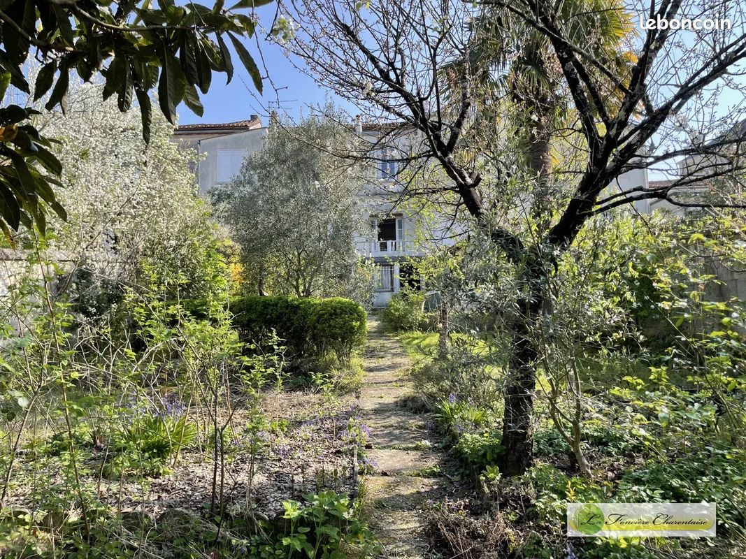 Maison 170 m² Angoulême (image 1)