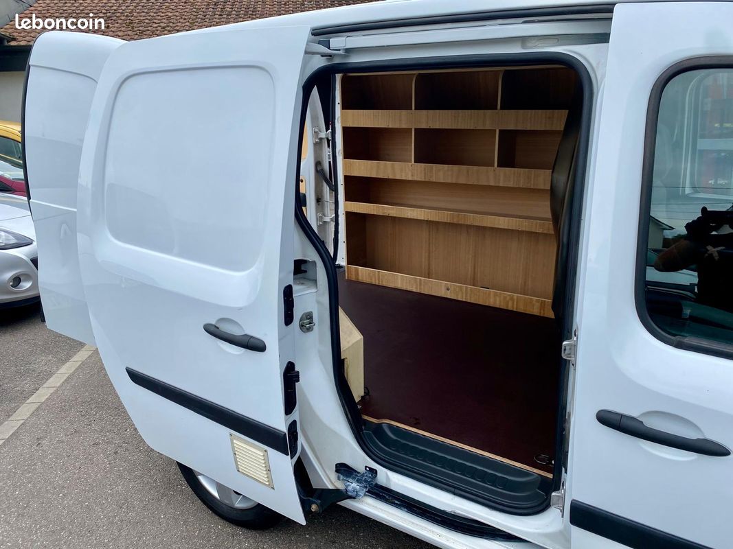 RENAULT KANGOO II 1.5L dCi 75 cv Express 2019 ( 96.316 kilomètres ) (image 3)