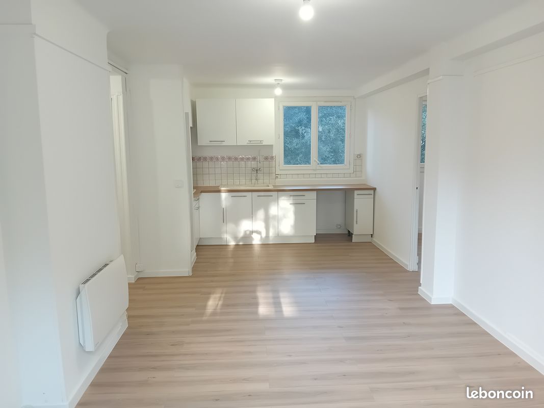 Appartement 3 pièces 50 m² · à La Ciotat · 50 m² · 880 €/mois
