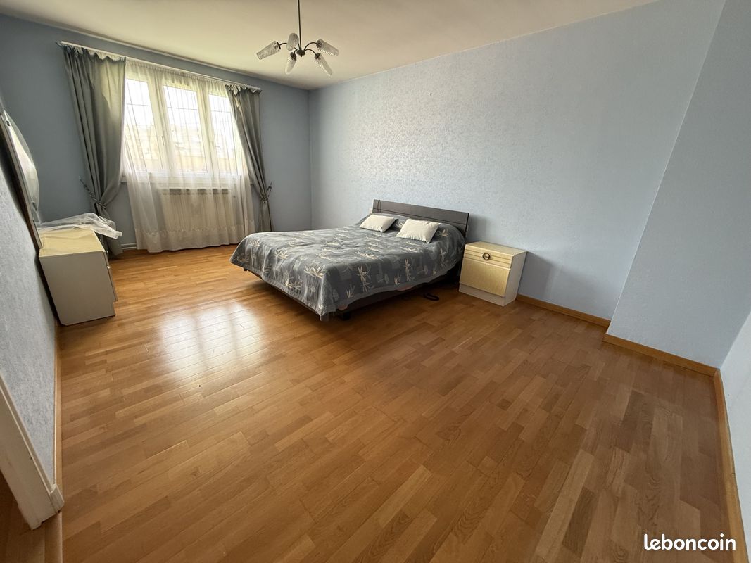Maison 4 pièces 107 m² · à Le Mans · 107 m² · 900 €