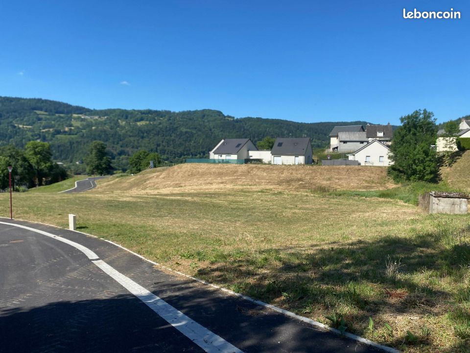 Terrain 834 m² Condat · 18 348 €