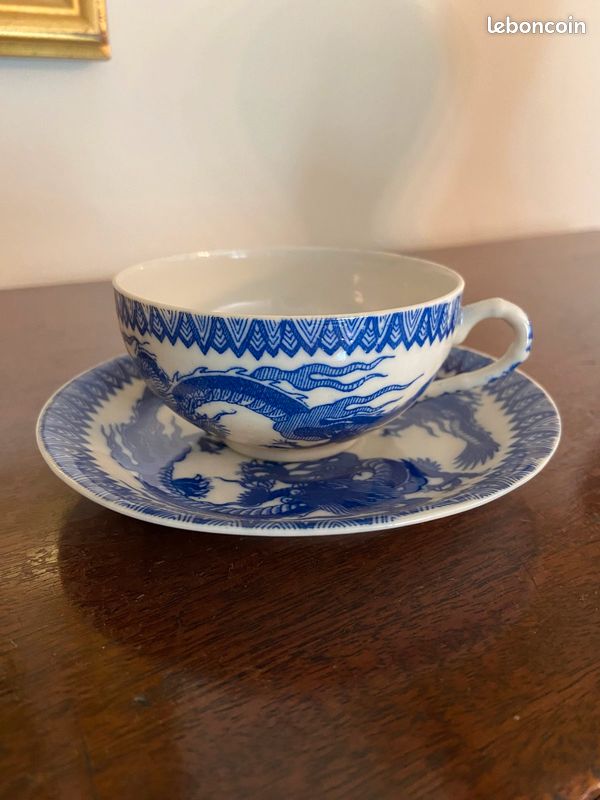 Tasse et assiette à café et sa théière (image 3)
