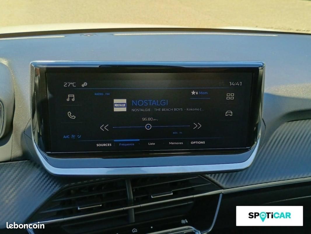 Peugeot 208 100 S&S BVM6 Style (image 14)
