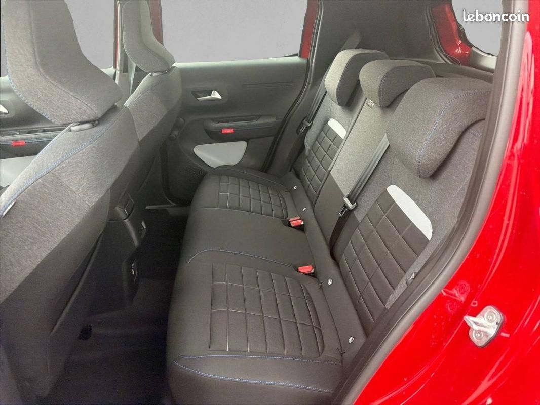 Citroën C3 Hybride 110 ch Automatique - Plus (image 13)