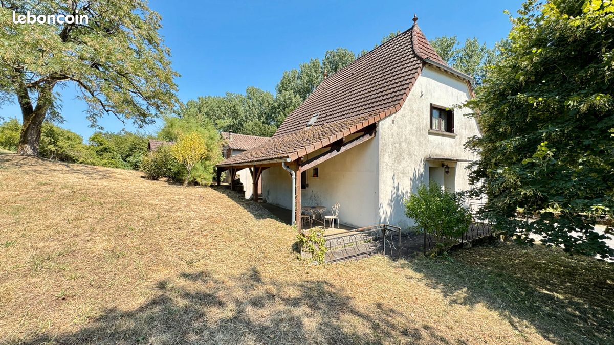 Maison 6 pièces 100 m² · à Frontenac · 100 m² · 142 000 €