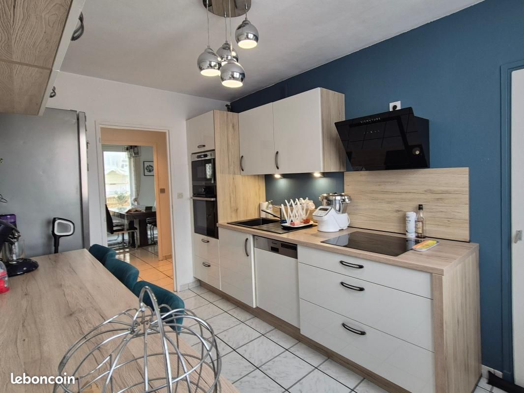 Appartement 5 pièces 81 m² · à Saint-Étienne · 81 m² · 118 000 €