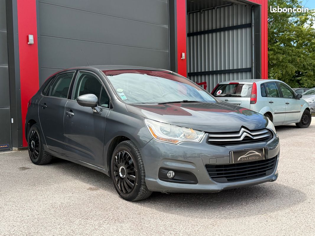 CITROEN C4 C4 HDi 90 Confort (image 2)