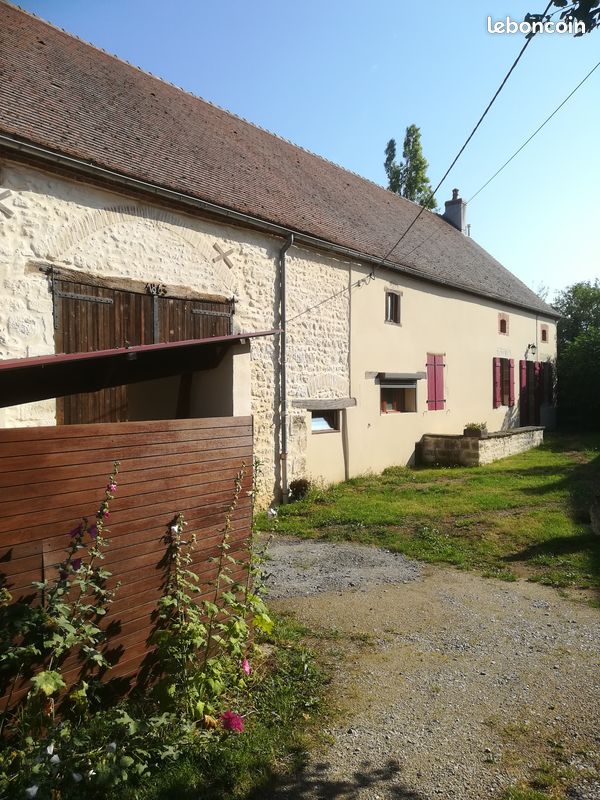 Maison 7 pièces 180 m² · à Chareil-Cintrat · 180 m² · 298 000 €