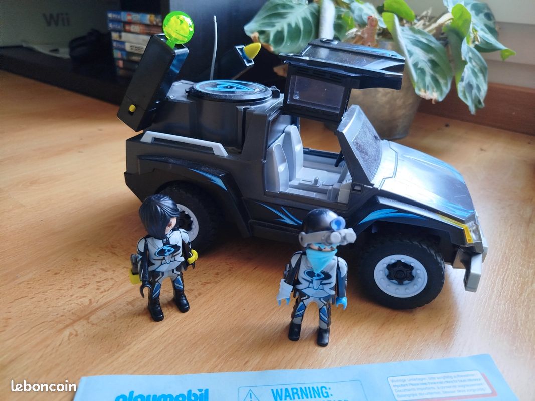 Playmobil 9254 4x4 des agents du Dr Drone (image 1)