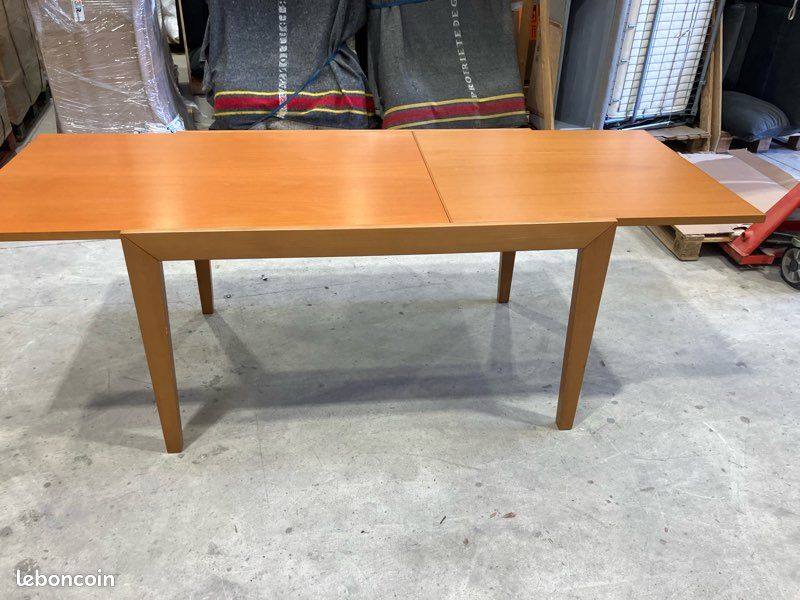 Table Bois extensible plus quatre chaises (image 7)