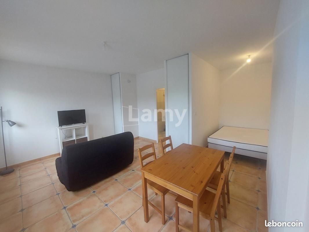 Appartement 1 pièce 35 m² · à Valenciennes · 35 m² · 495 €