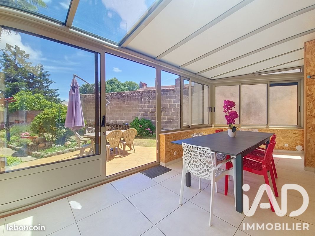 Maison 10 pièces 247 m² · à Sainte-Pazanne · 247 m² · 436 800 €
