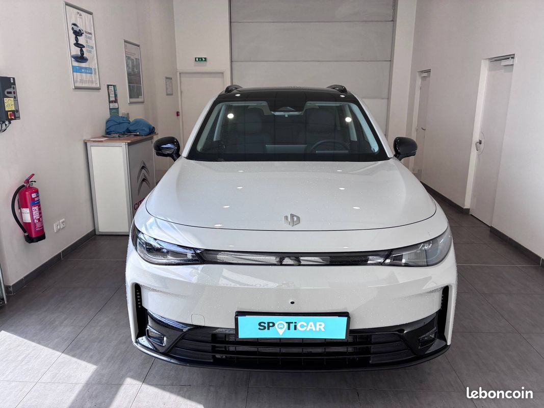 LEAPMOTOR C10 REEV 28.4 kWh - 158 kW Design (image 2)