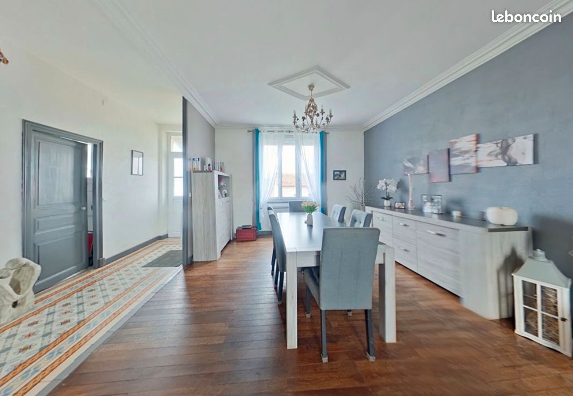 Maison 9 pièces 133 m² · à Availles-Limouzine · 133 m² · 133 000 €