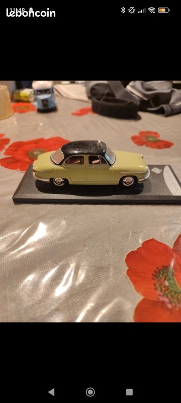 Voiture de collection Panhard PL 17 taxi 1961 (image 5)