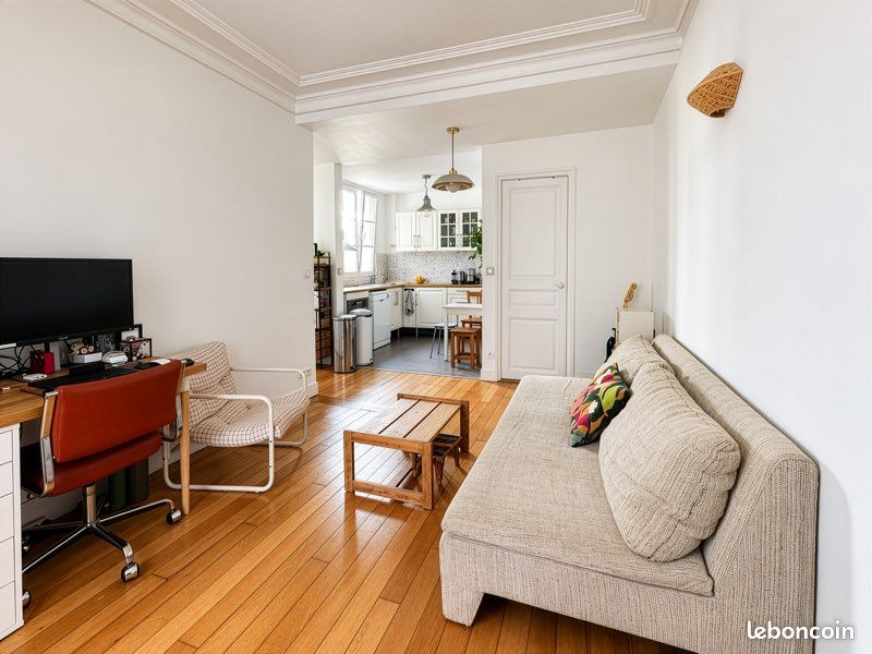 Appartement 2 pièces 45 m² · à Paris · 45 m² · 385 000 €