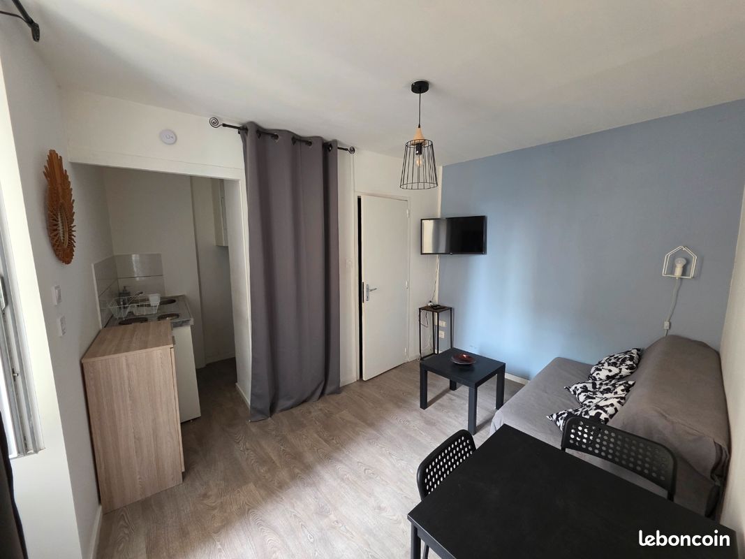 Appartement 1 pièce 14 m² · à Montélimar · 14 m² · 385 €