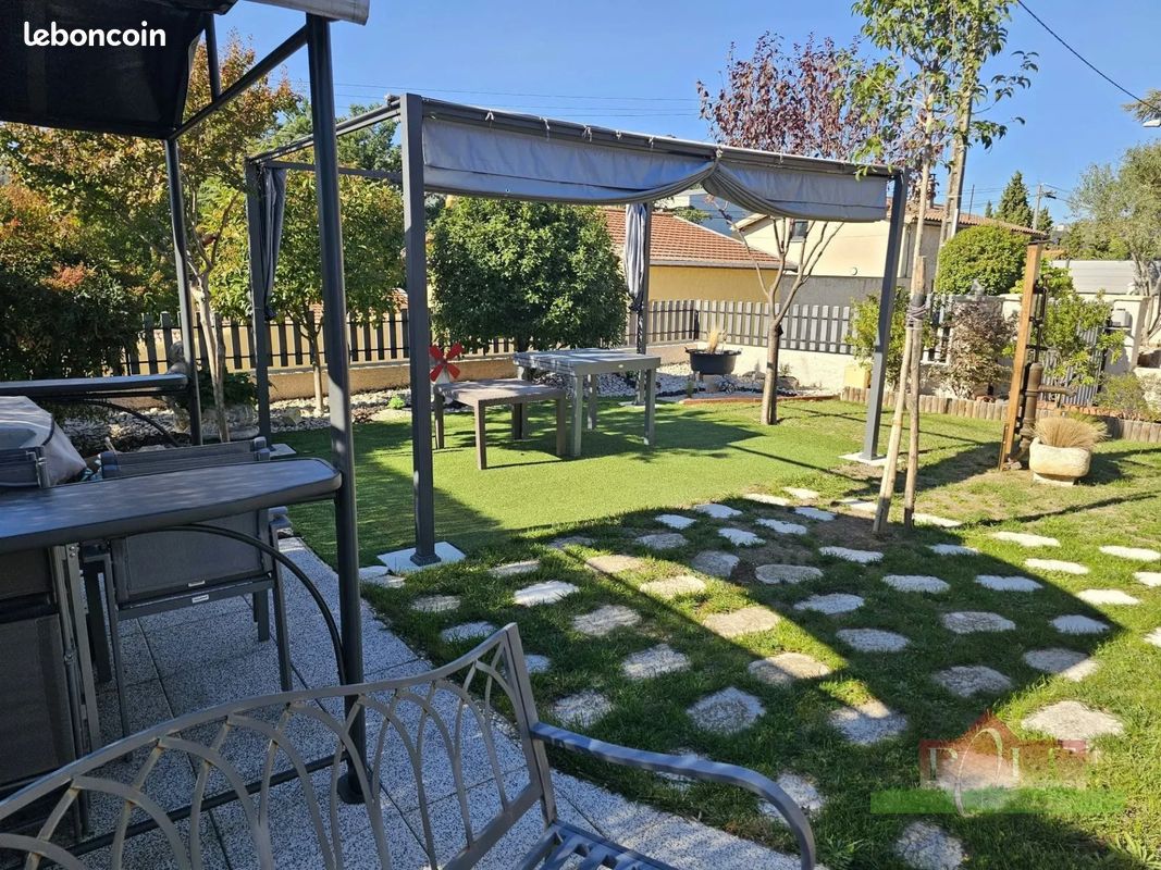 Maison 6 pièces 140 m² · à Saint-Clair-du-Rhône · 140 m² · 393 000 €