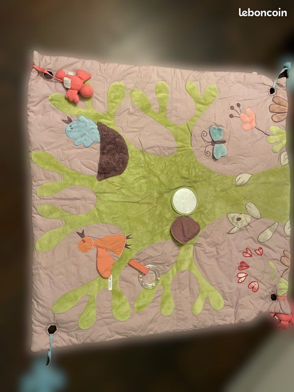 Tapis d éveil quasi neuf violet (image 1)