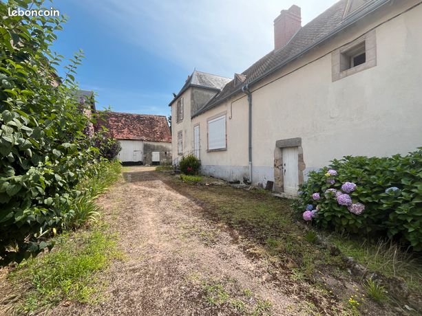 Maison avec grand jardin