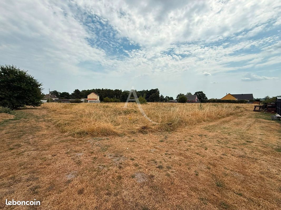 Terrain 7237 m² · à La Suze-sur-Sarthe · 7 237 m² · 172 000 €