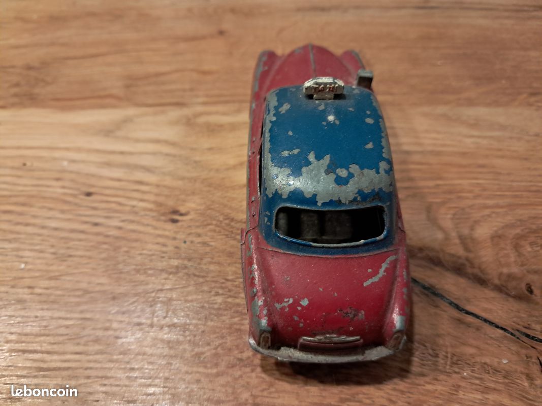 Jouet Collection Dinky Toys - Simca 9 Aronde Taxi Bicolore Rouge/bleu - Réf. 24U - Échelle 1:43 - Très Bon état Vintage
