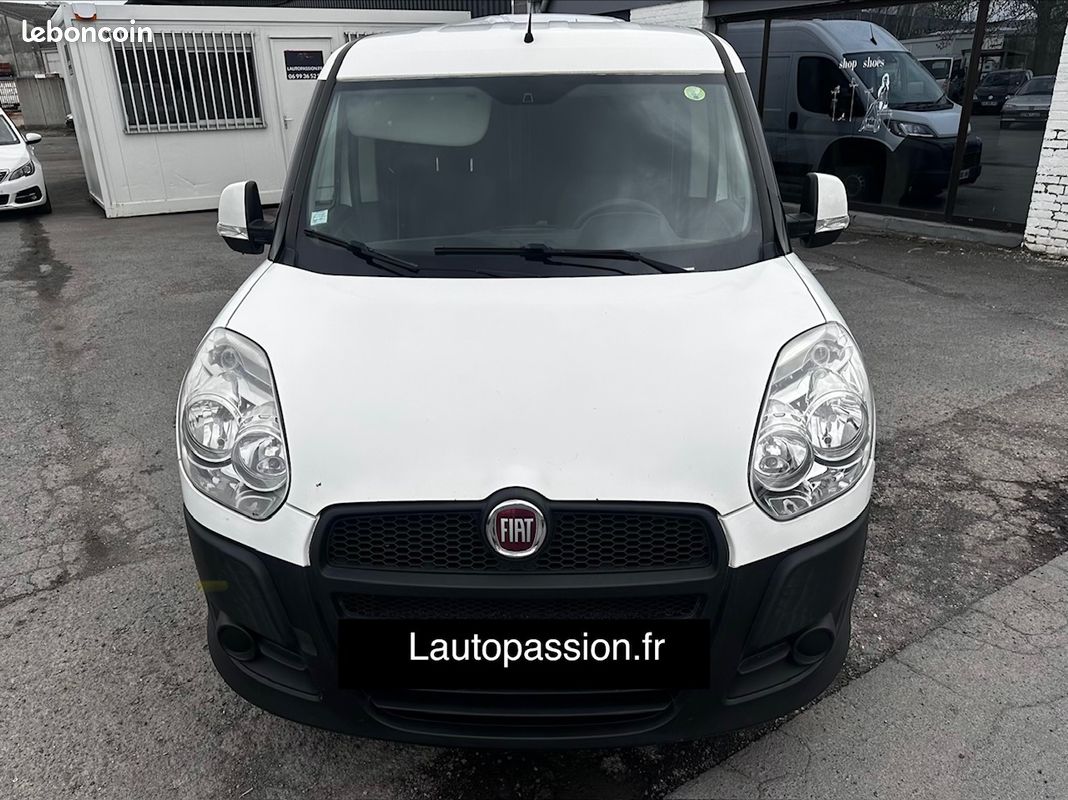 Fiat DOBLO CARGO III MAXI 1.6 MJTD 105 BVM6 TVA RECUPERABLE (image 1)