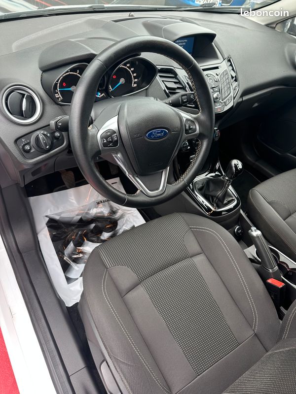 Ford Fiesta 1.0 L Ecoboost 125 CH "Titanium" (image 3)