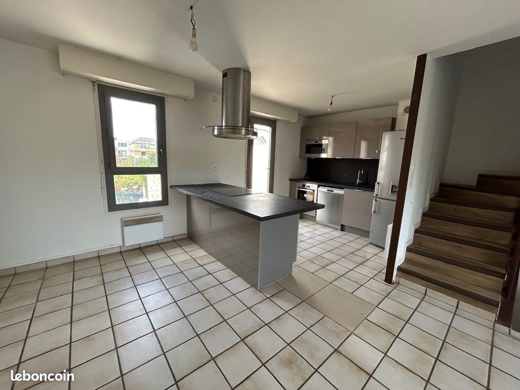 Maison 5 pièces 112 m² · à Saint-Thibault-des-Vignes · 112 m² · 1 490 €/mois