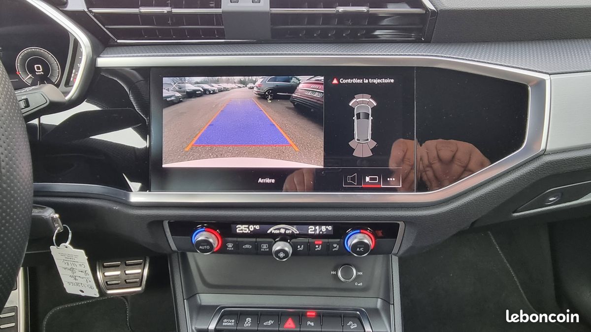 AUDI Q3 45 TFSIe 245 ch S tronic 6 S line (image 20)