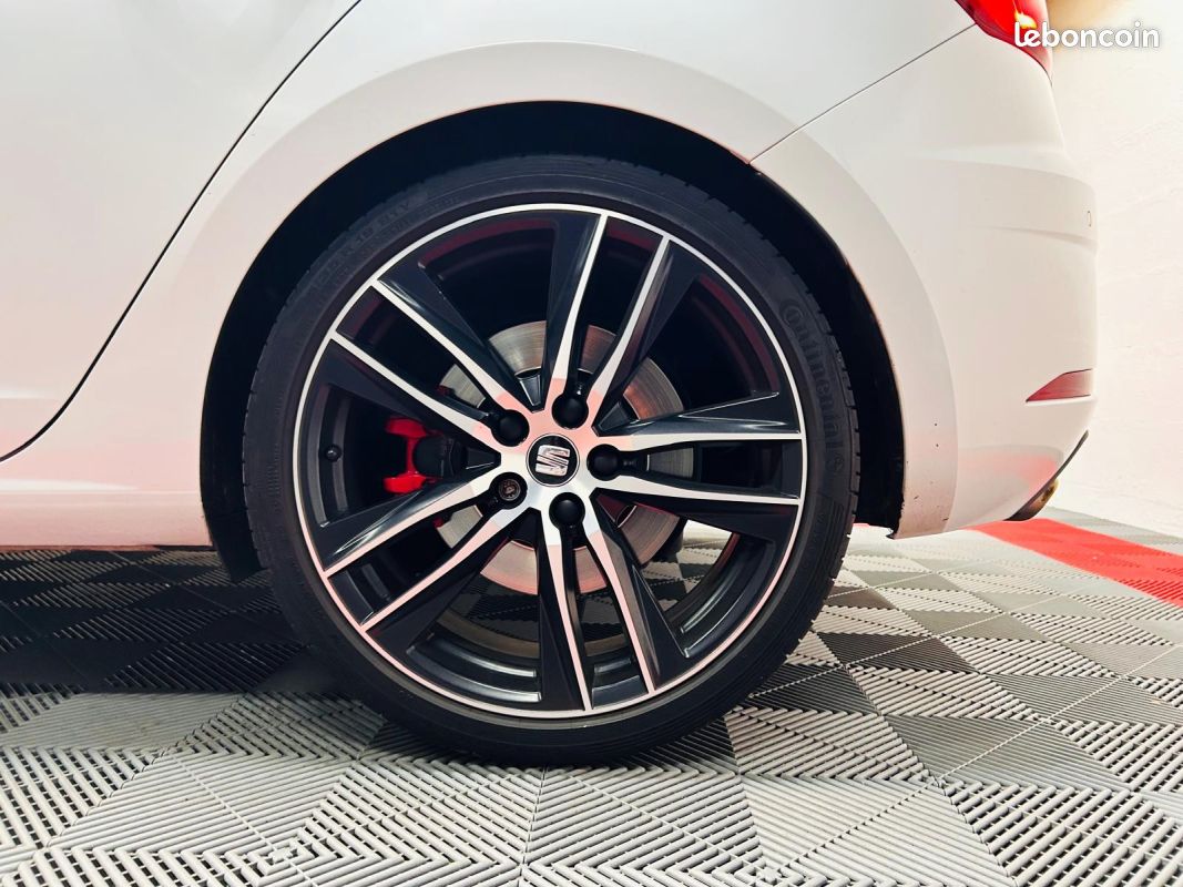 SEAT Leon Cupra 300 Phase 2 – 2.0 TSI 300 – Beats Audio – Garantie Cessible (image 22)