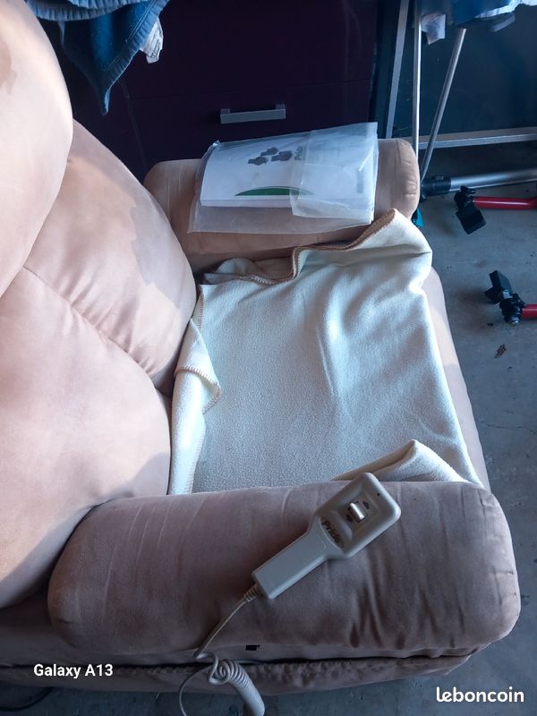 Fauteuil à bascule electrique (image 1)