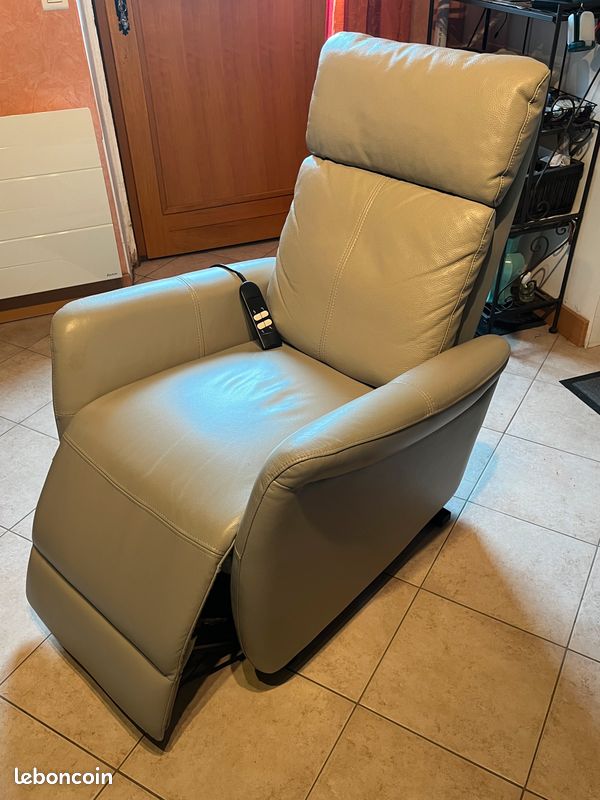 Fauteuil relax electrique (image 1)