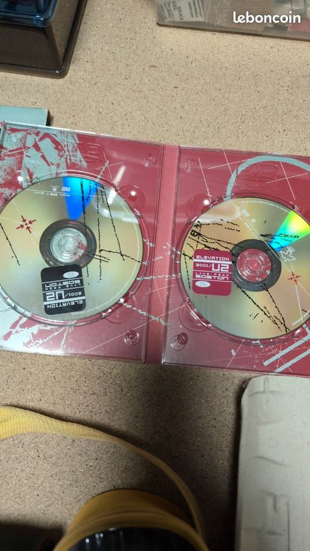 DVD U2 Elevation (image 2)