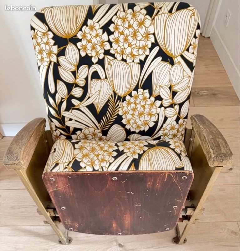 Ancien fauteuil de théâtre (image 1)