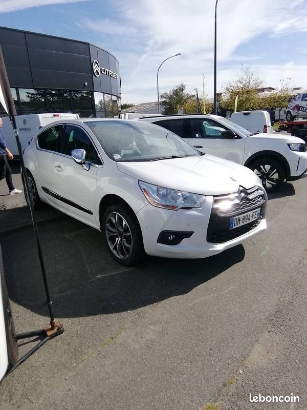 Ds 4 BlueHDi 120 BVM6 Sport Chic (image 2)
