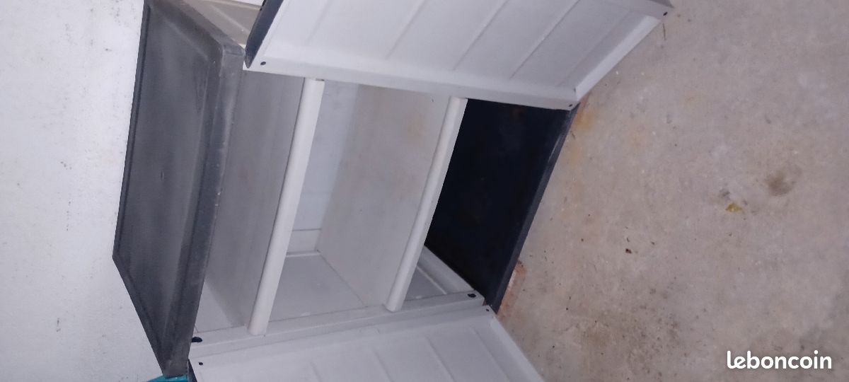 Armoire en PVC (image 2)