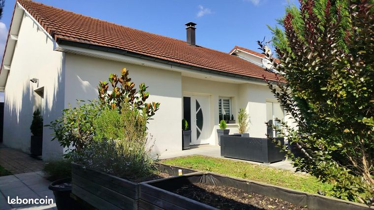 Maison 7 pièces 245 m²