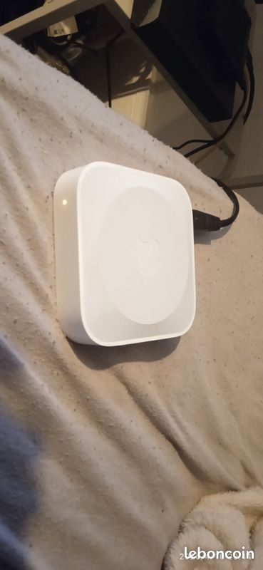 Apple TV – Boîtier multimédia (sans télécommande) (image 1)